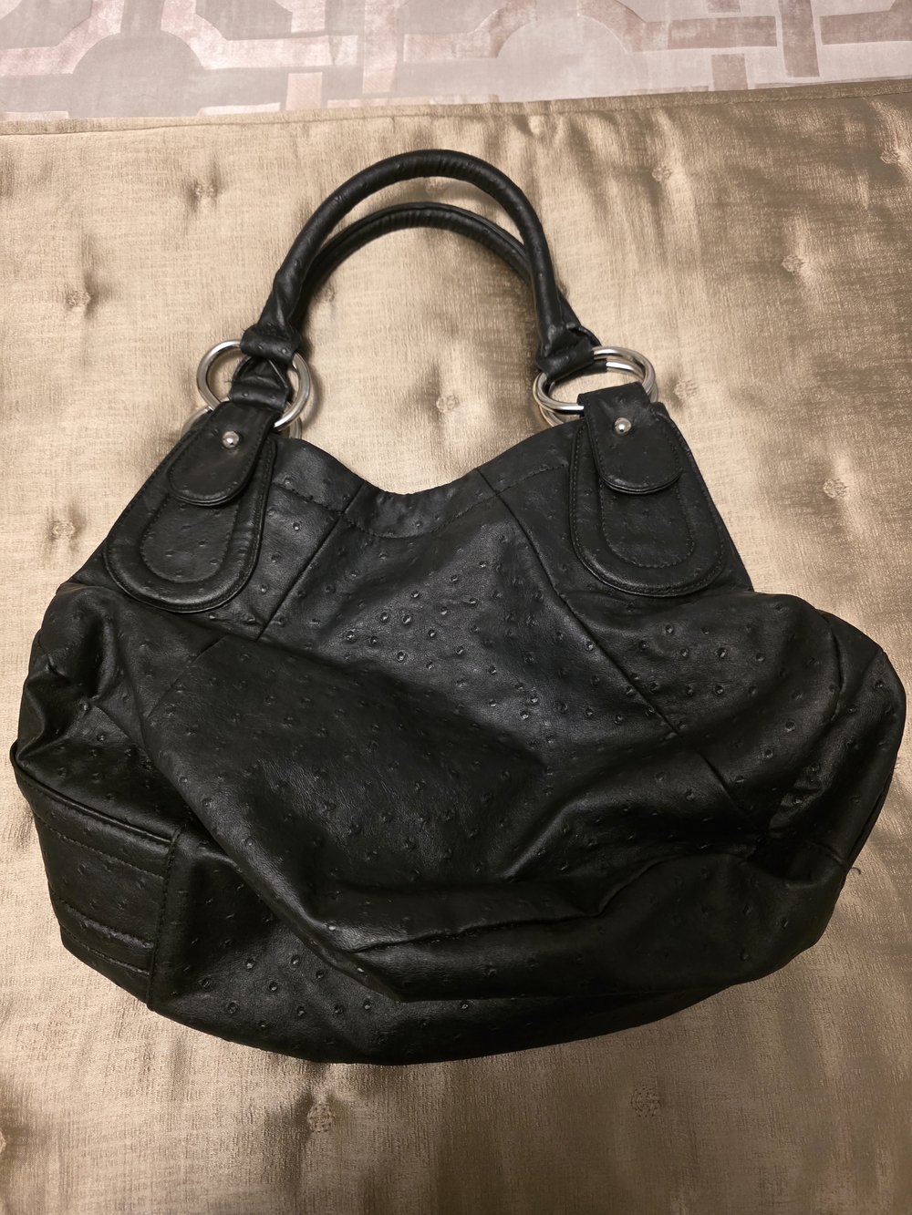 GUESS Black Women's Shoulder Bag Rhinestone Logo Accent Silver Hardware Ostrich - Picture 3 of 4